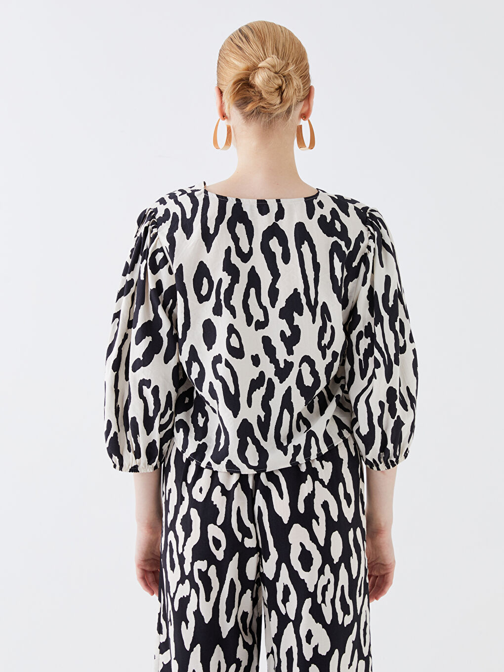 LCW Vision V Neck Patterned Balloon Sleeve Women's Blouse -S3J788Z8-LQJ