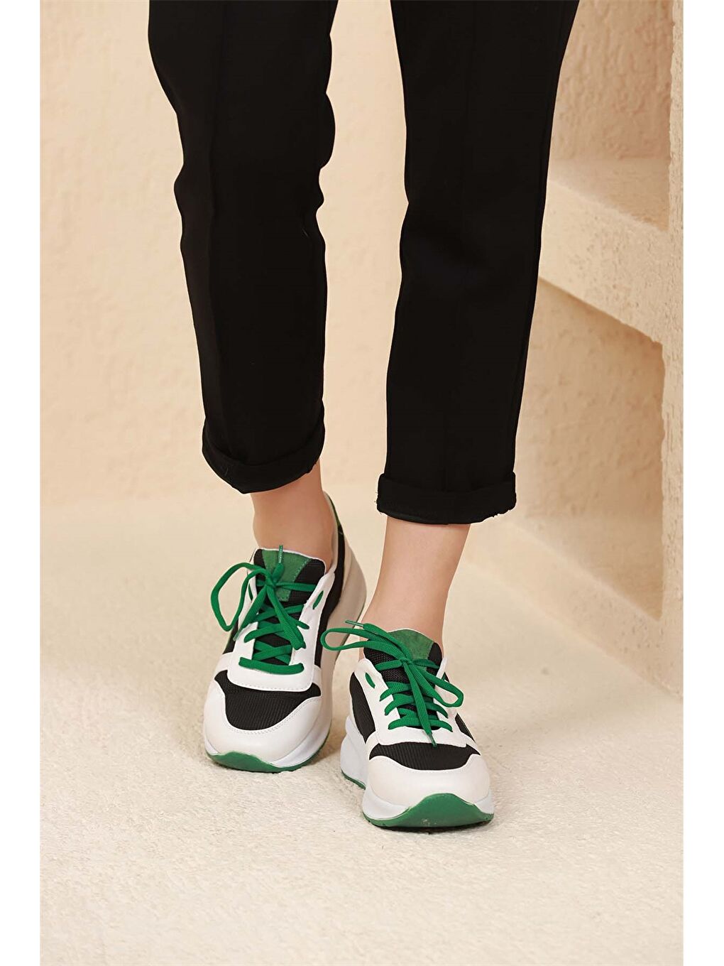 Yeşil Bağcıklı Kadın Aktif Spor Ayakkabı-1
