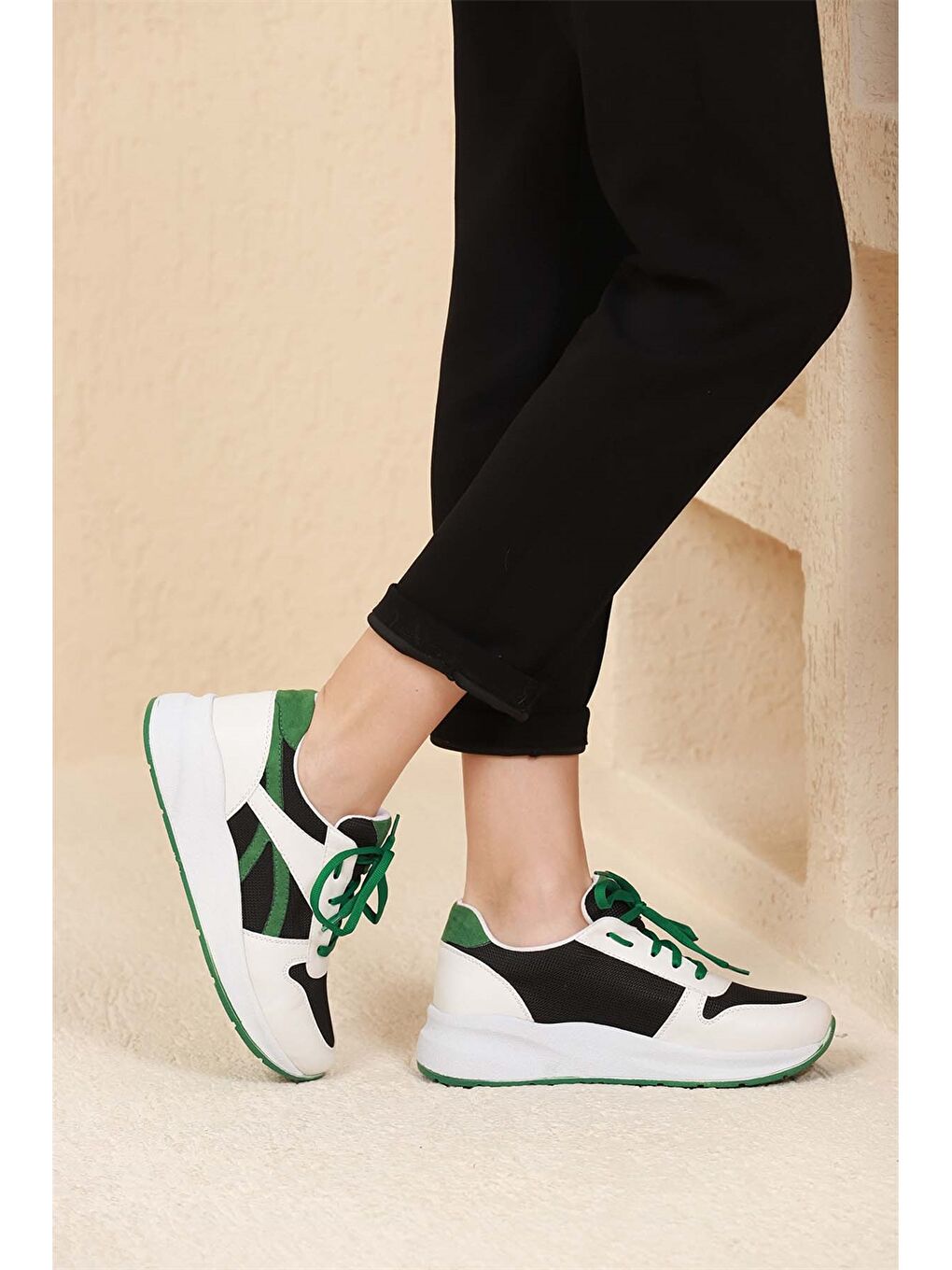 Yeşil Bağcıklı Kadın Aktif Spor Ayakkabı