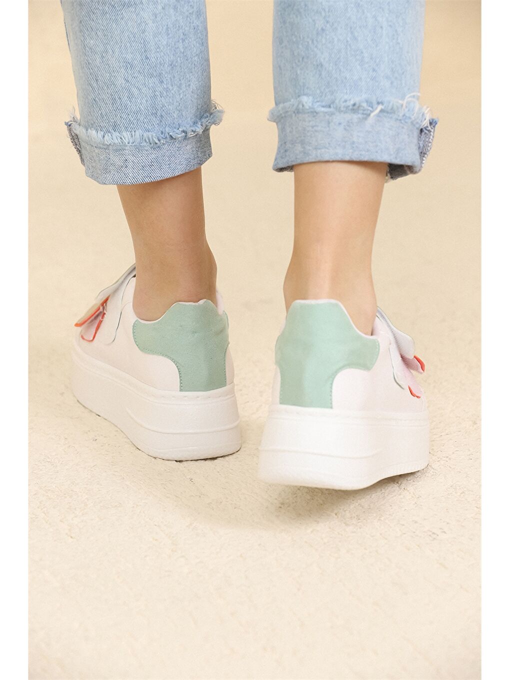 Bej Bağcıklı Kadın Spor Ayakkabı-4