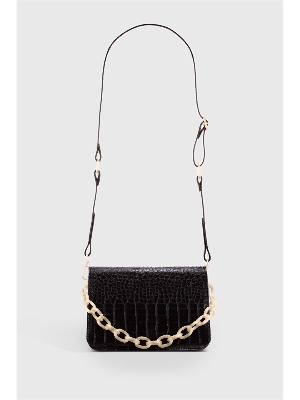 Siyah Deri Görünümlü Kroko Desenli Kadın Omuz Çantası