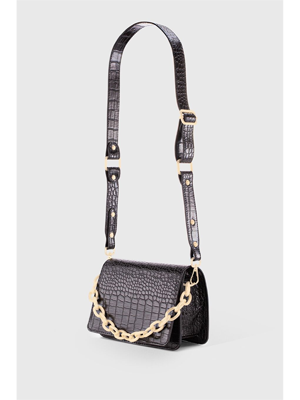 Siyah Deri Görünümlü Kroko Desenli Kadın Omuz Çantası-1