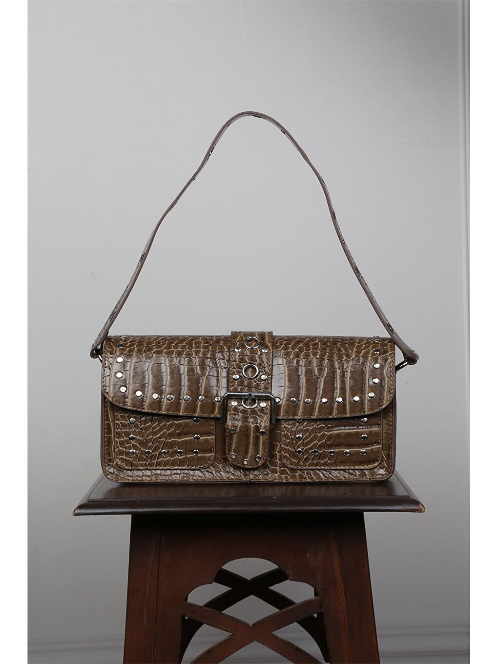 Kahverengi Deri Görünümlü Kroko Desenli Kadın Omuz Çantası