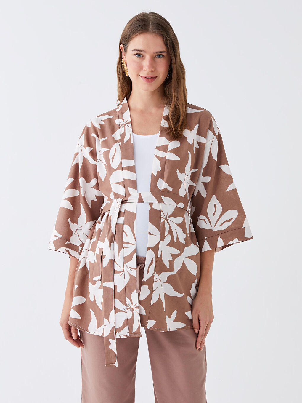 یاخەی شال کیمۆنۆی خانەداری گوڵدار بۆ ئافرەتانی دووگیان