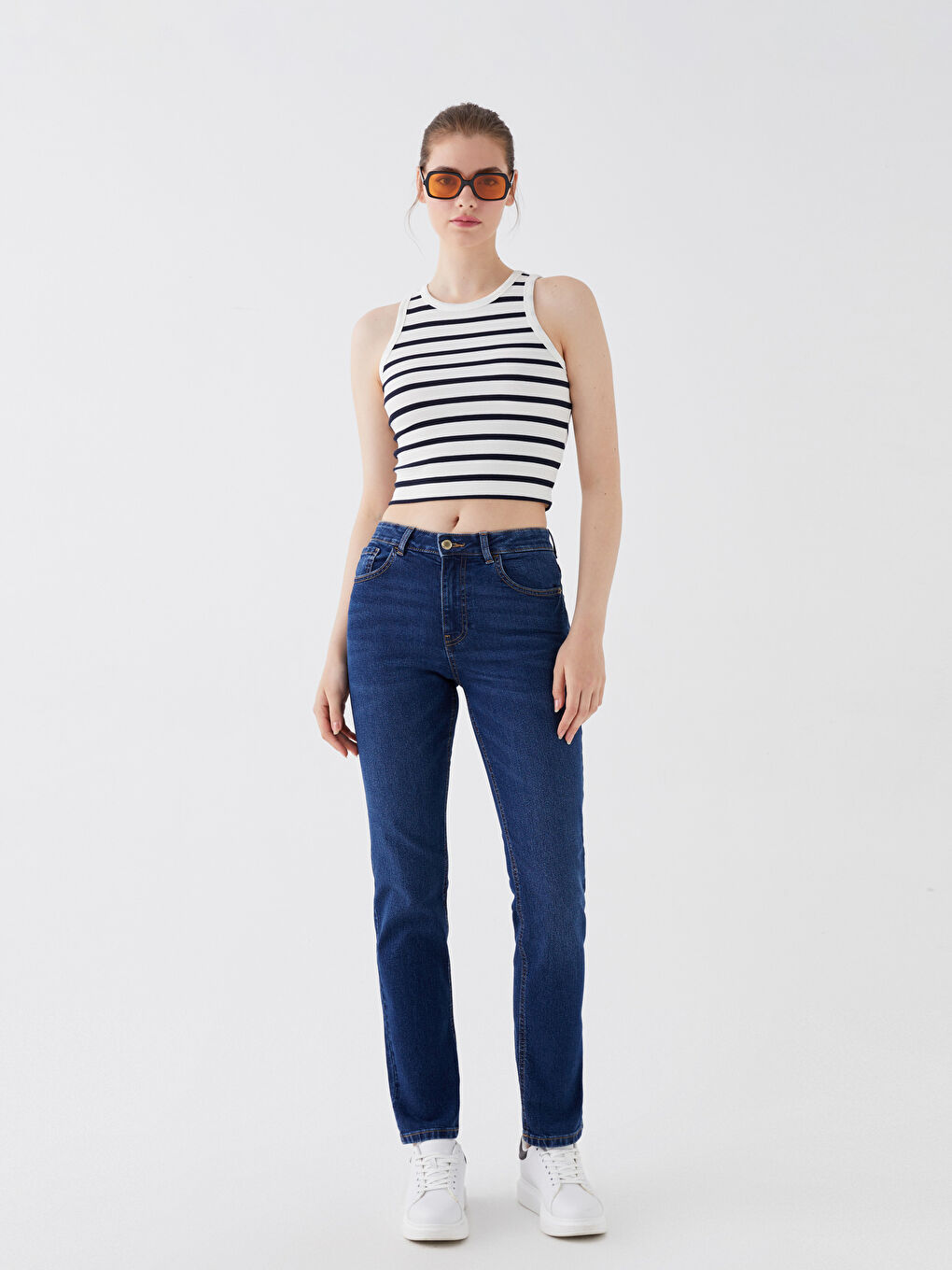 قميص قصير مخطط بياقة دائرية للسيدات-1