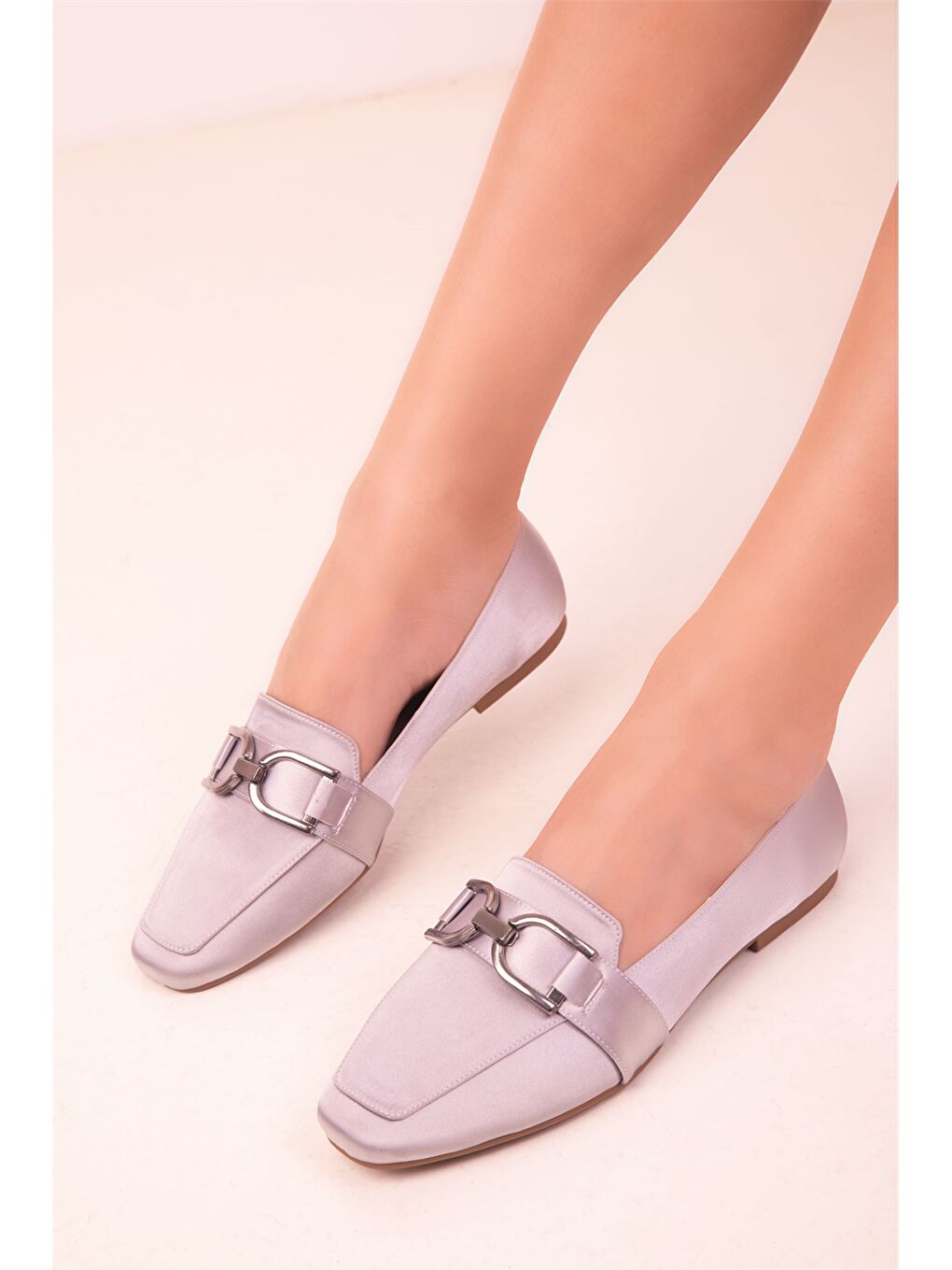 Gri Metal Aplikeli Kadın Babet-2