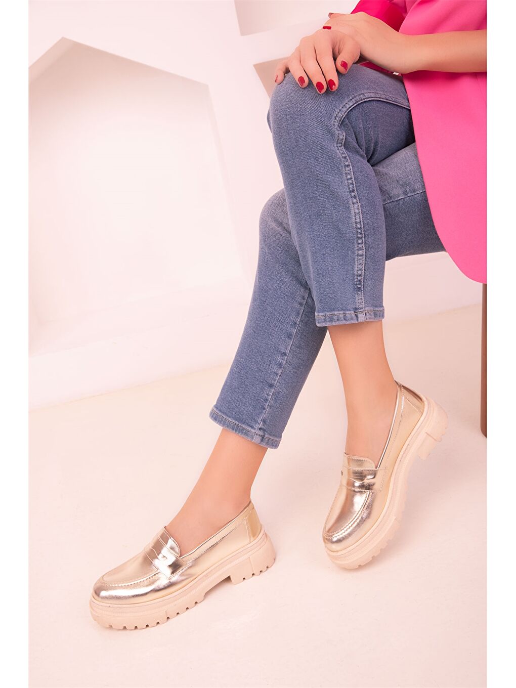 Sarı Deri Görünümlü Kadın Loafer Ayakkabı-2