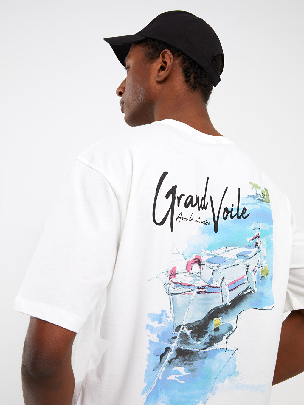 تيشيرت رجالي ياقة دائرية كم قصير مطبوع قطن ممشط