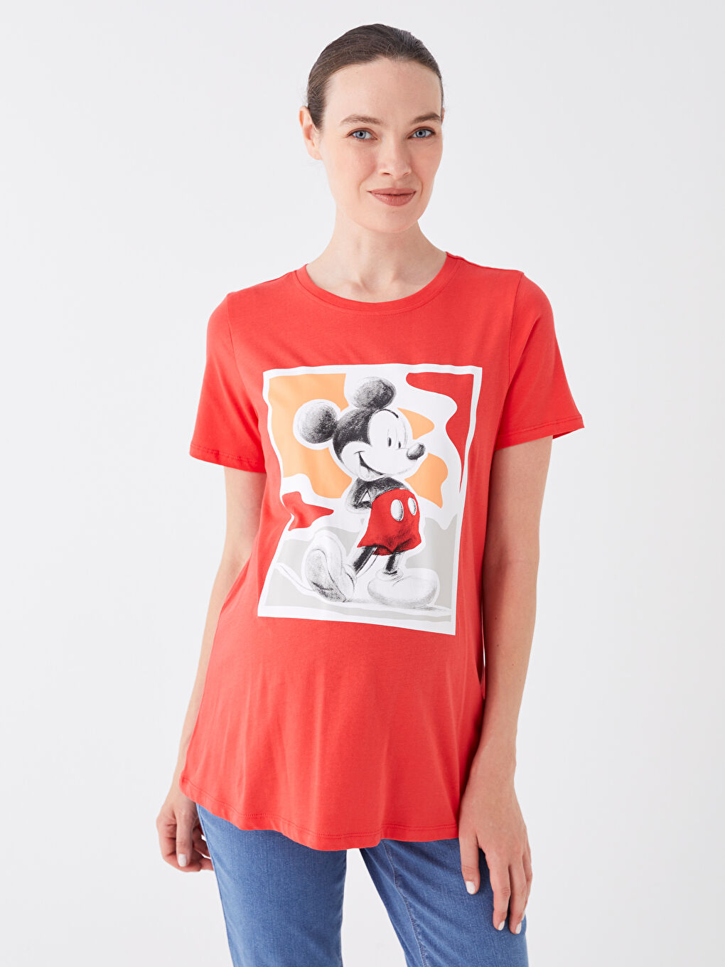LCWAIKIKI Maternity Kirmizi Bisiklet Yaka Mickey Mouse Baskılı Kısa Kollu Hamile Tişört