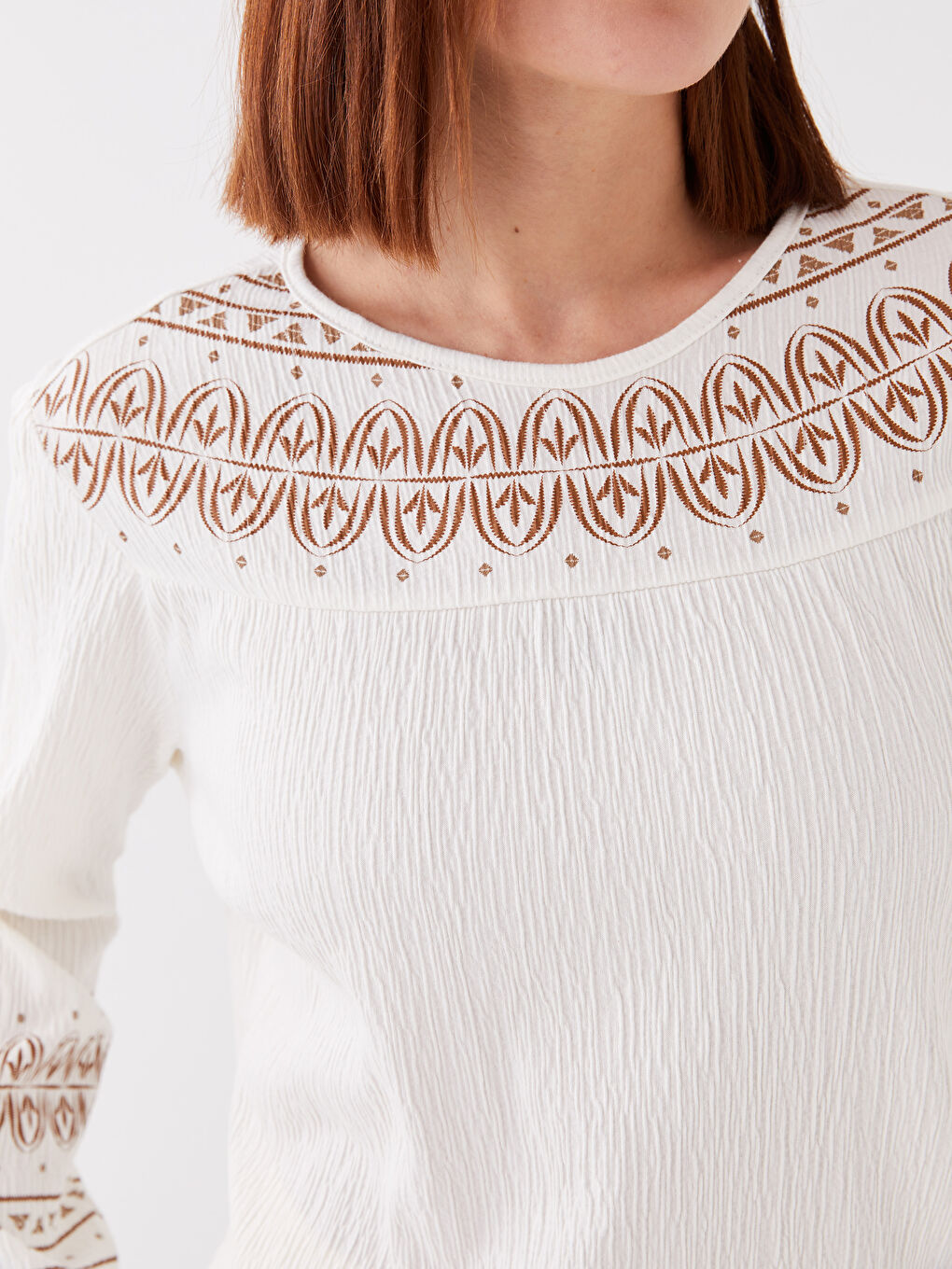 Ekru Bisiklet Yaka Desenli Uzun Kollu Kadın Bluz-3