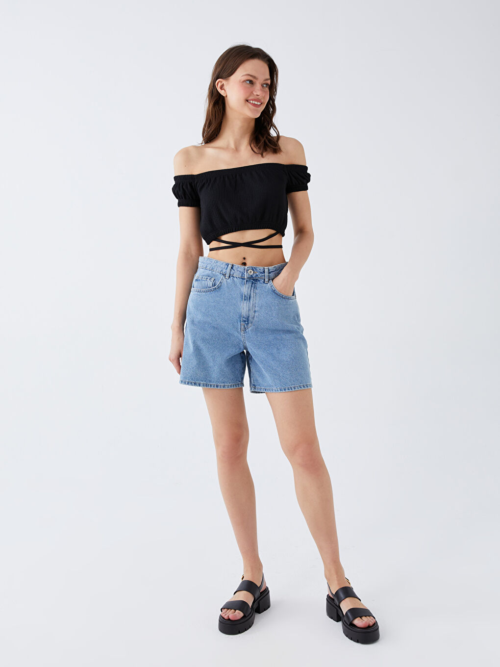 Siyah Bürümcük Kayık Yaka Kısa Kollu Kadın Bluz-2