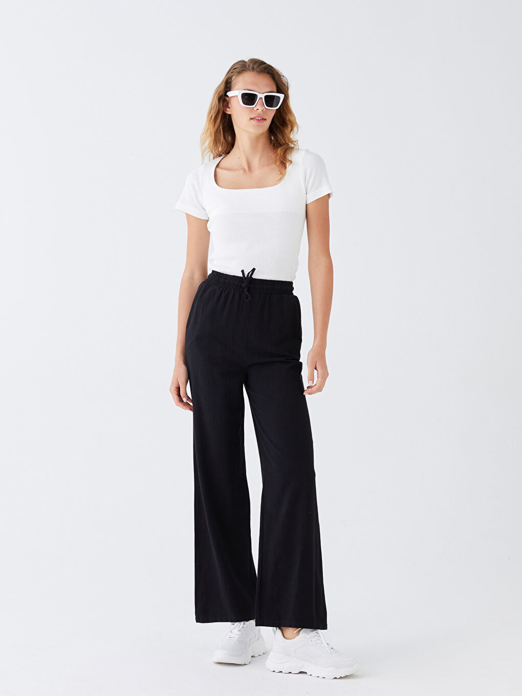 Ekru U Yaka Kadın Tişört-2