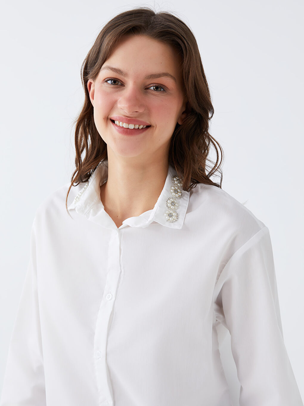 Ekru Nakışlı Kadın Gömlek-1