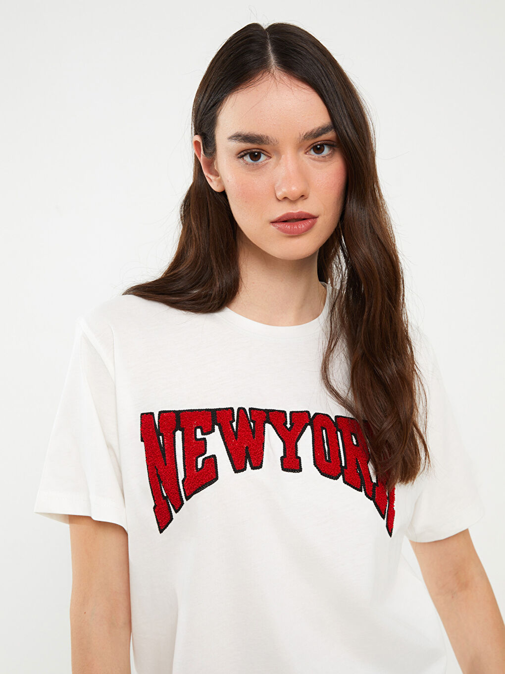 Ekru Bisiklet Yaka Kısa Kollu Kadın Tişört-1