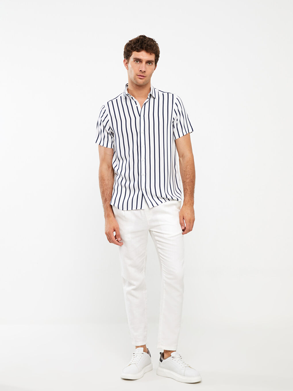 Beyaz Regular Fit Kısa Kollu Çizgili Viskon Erkek Gömlek-3
