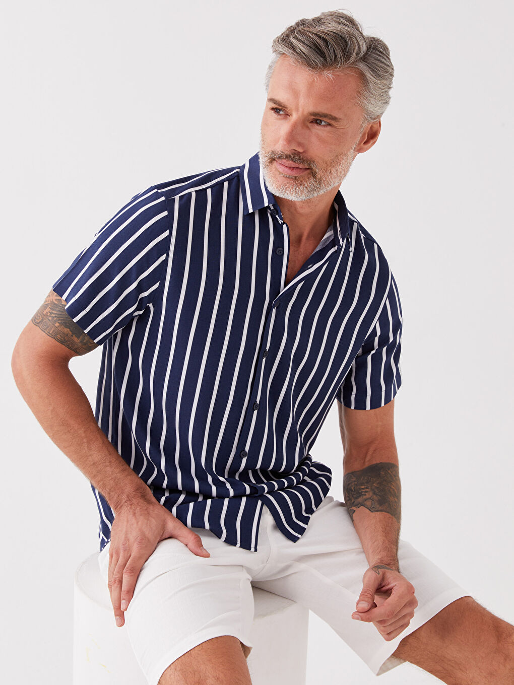 Lacivert Regular Fit Kısa Kollu Çizgili Viskon Erkek Gömlek