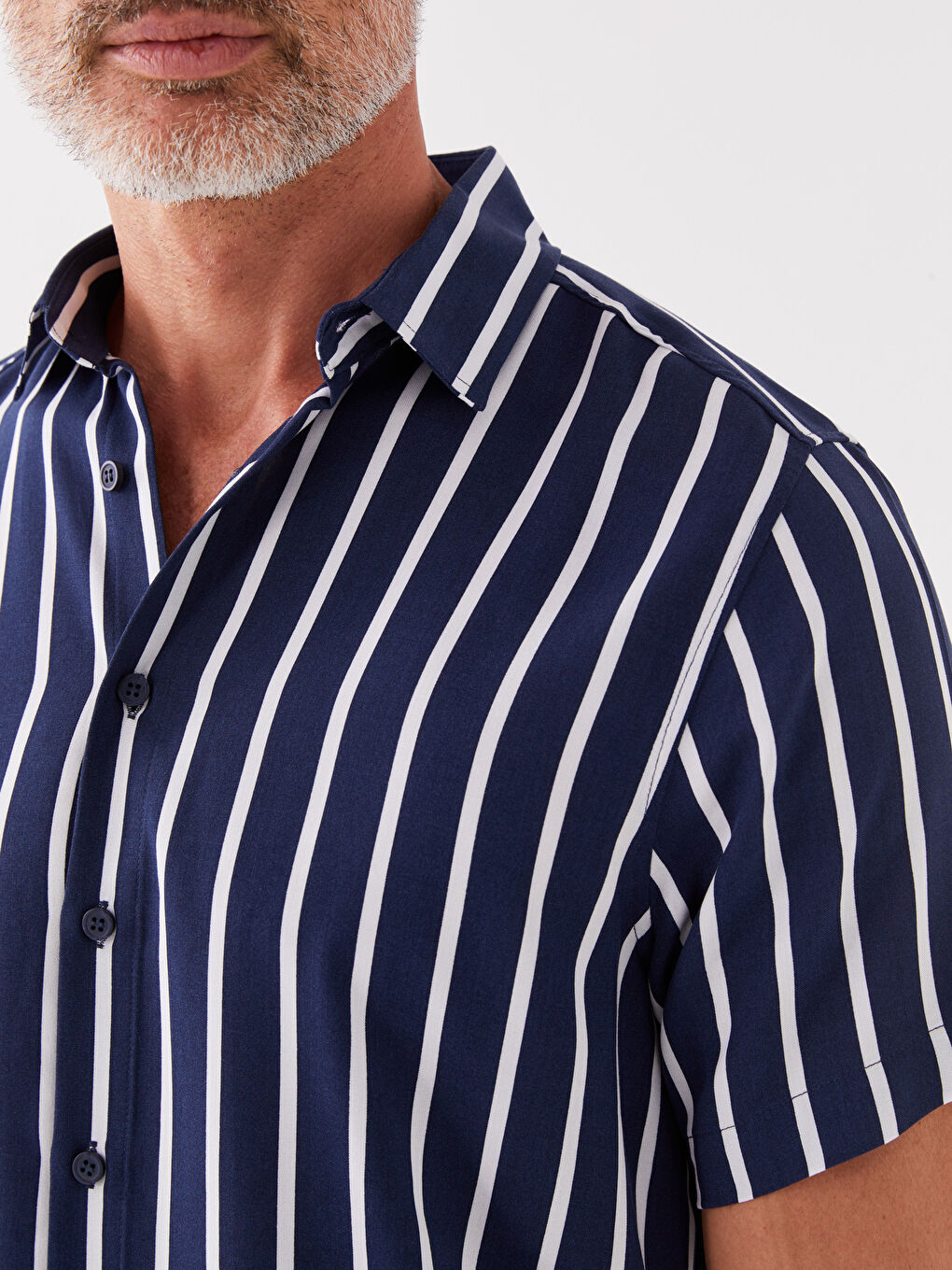 Lacivert Regular Fit Kısa Kollu Çizgili Viskon Erkek Gömlek-3