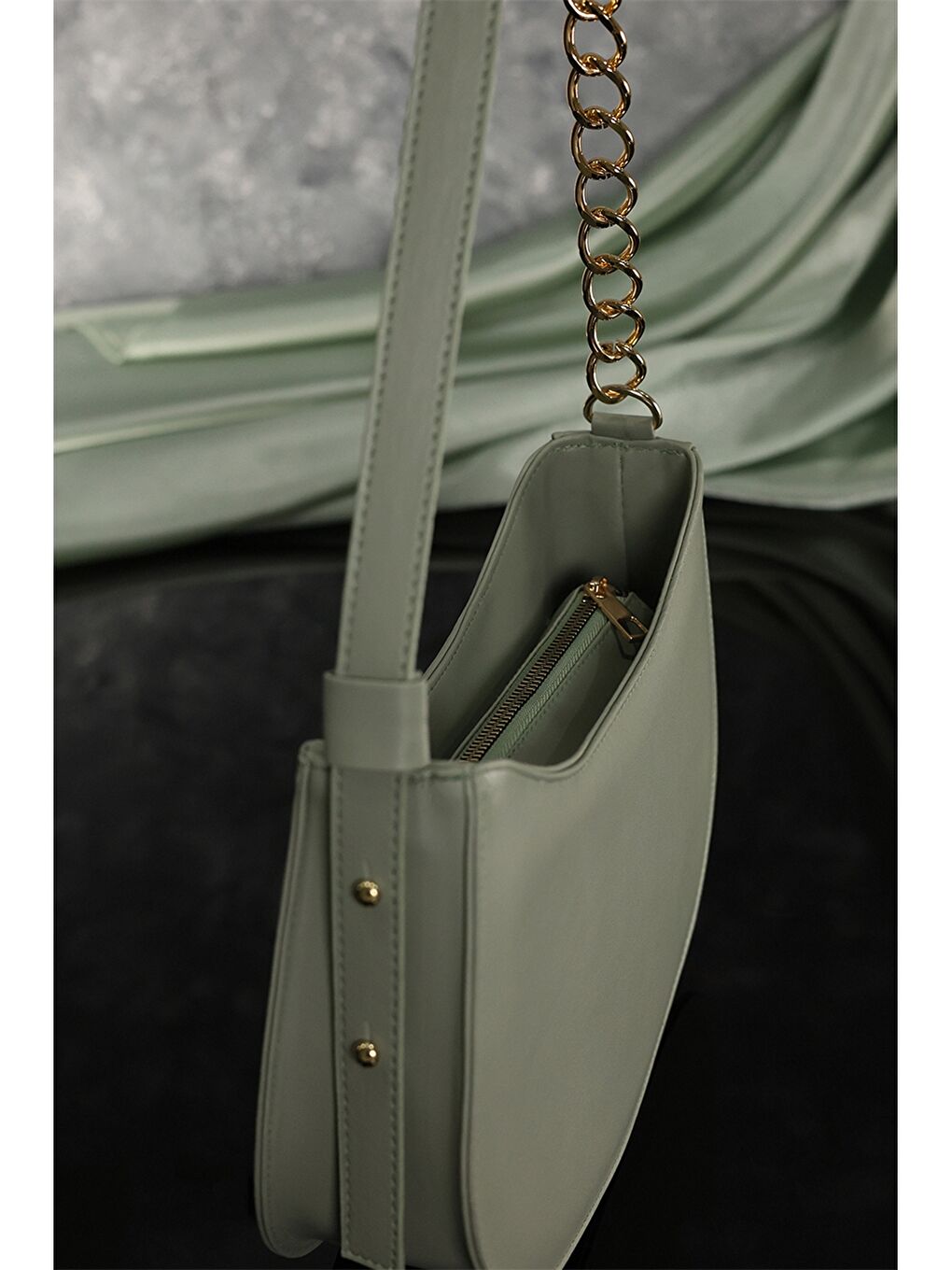 Yeşil Deri Görünümlü Kadın Çanta-2