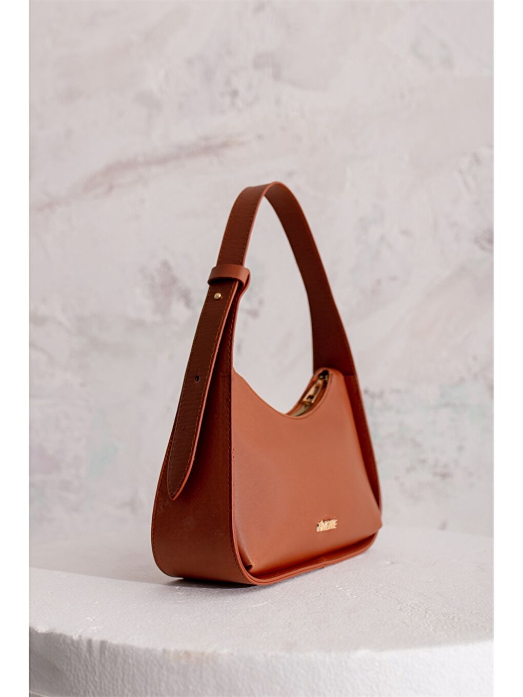 Kahverengi Deri Görünümlü Kadın Omuz Çantası-1