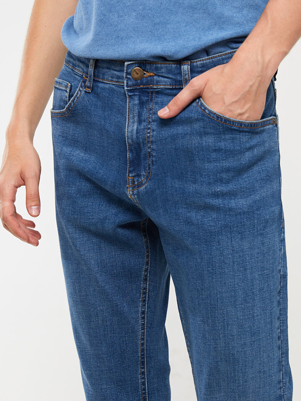 779 جينز بقصة عادية للرجال-2