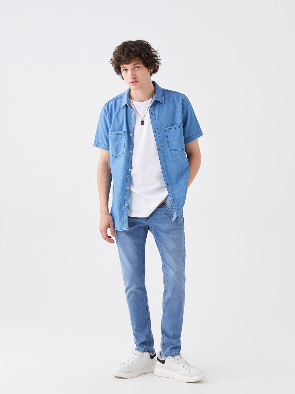 Relaxed Fit Short Sleeve Men's Denim Shirt-3