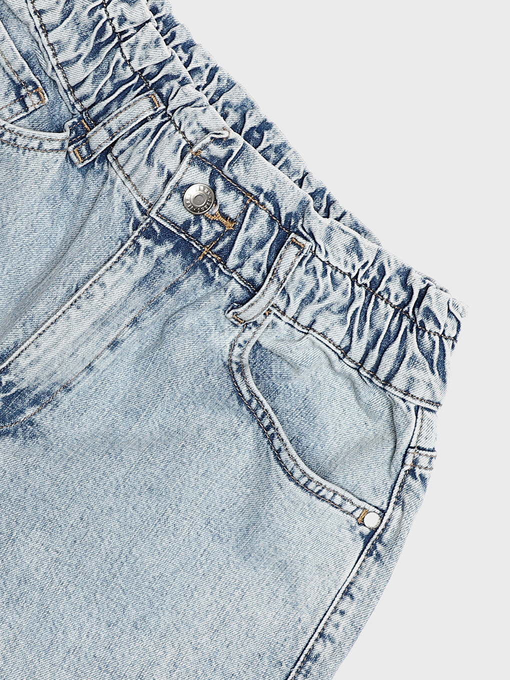 جينز بخصر مرن وقصّة مريحة للسيدات-3