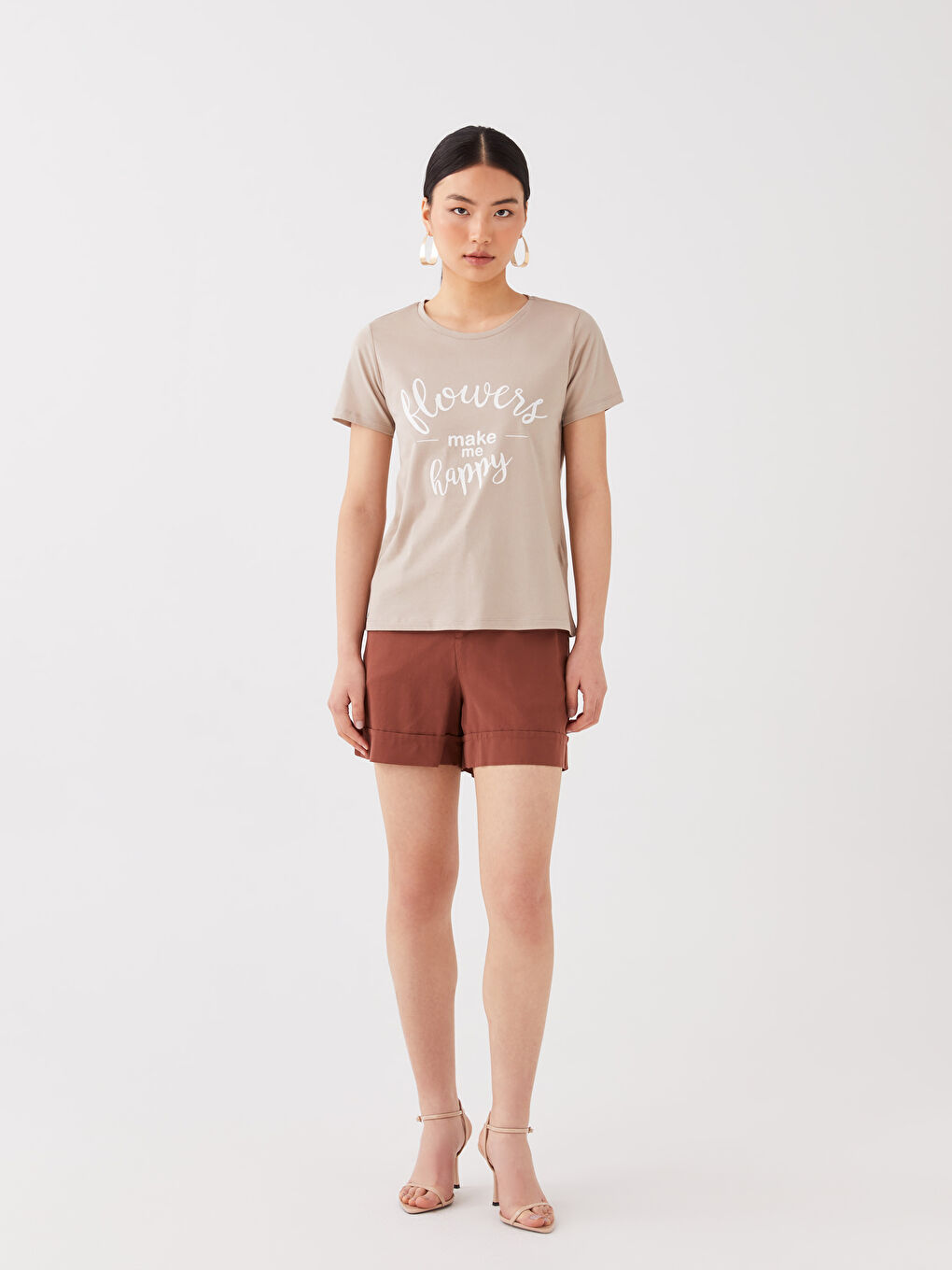 Kahverengi Bisiklet Yaka Baskılı Kısa Kollu Kadın Tişört-1