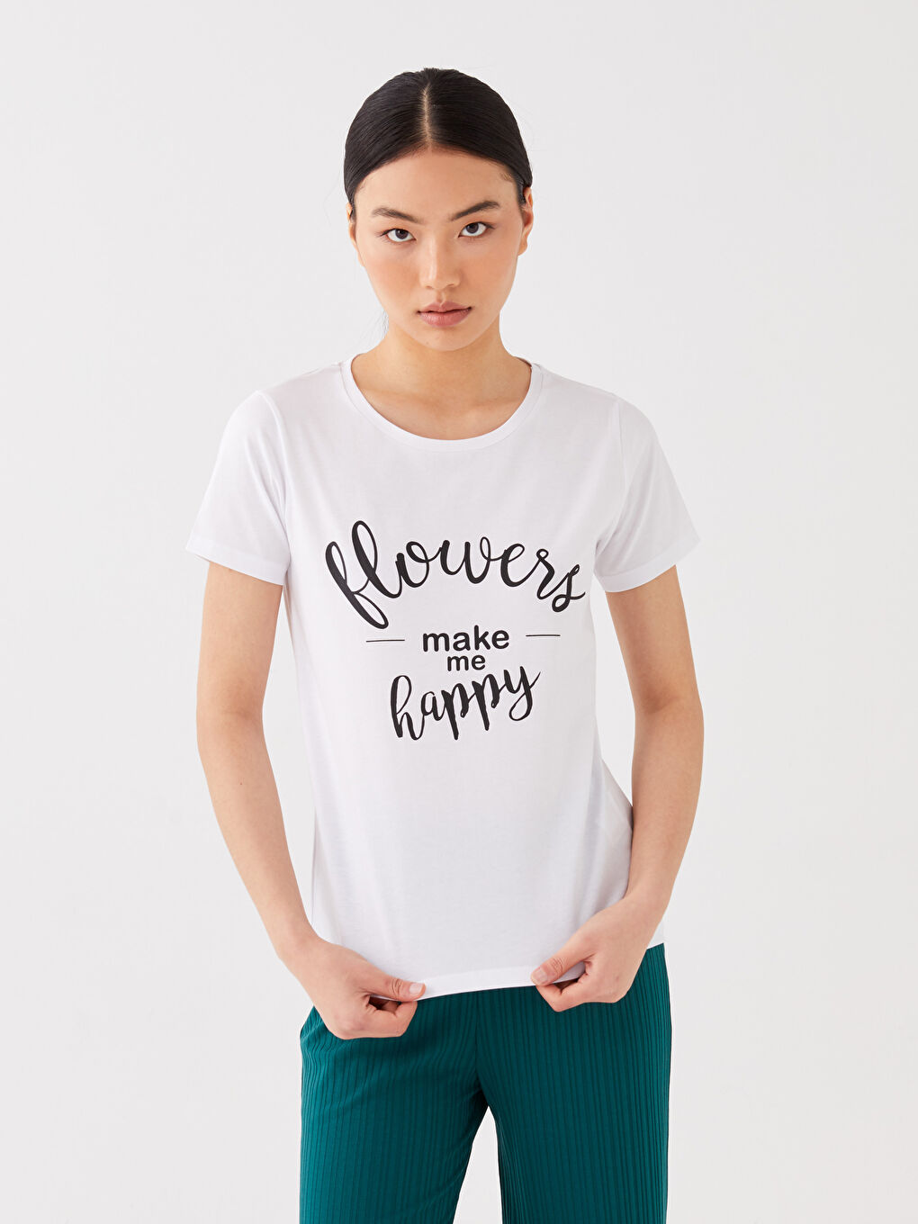 Beyaz Bisiklet Yaka Baskılı Kısa Kollu Kadın Tişört-1