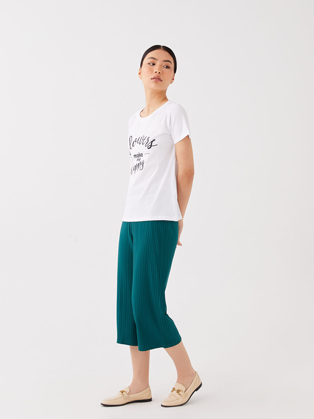 Beyaz Bisiklet Yaka Baskılı Kısa Kollu Kadın Tişört-2