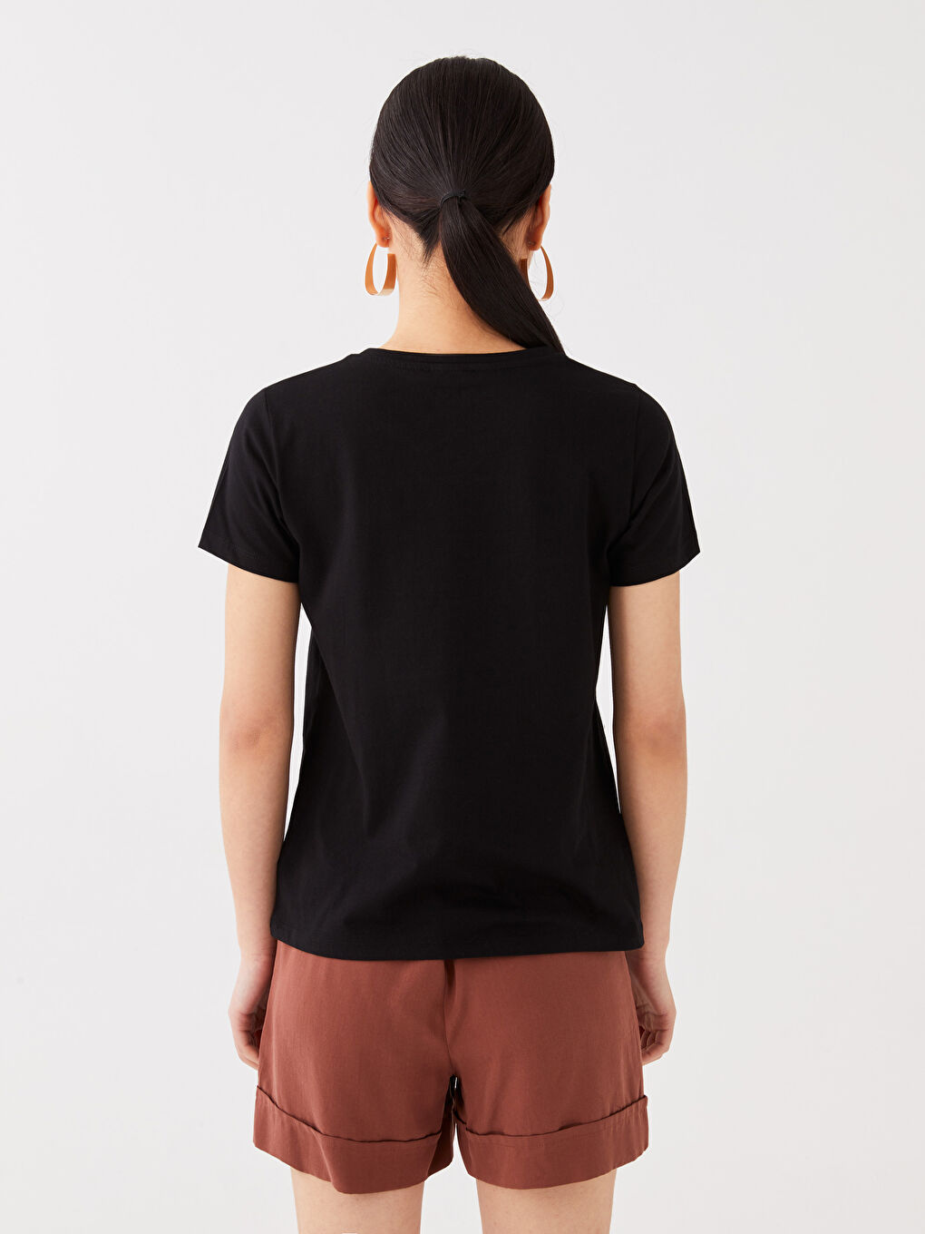 Siyah Bisiklet Yaka Düz Kısa Kollu Kadın Tişört-3