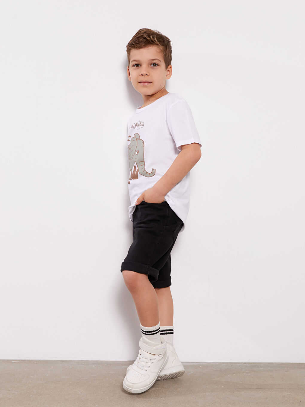 Beyaz Bisiklet Yaka Baskılı Kısa Kollu Erkek Çocuk Tişört-2