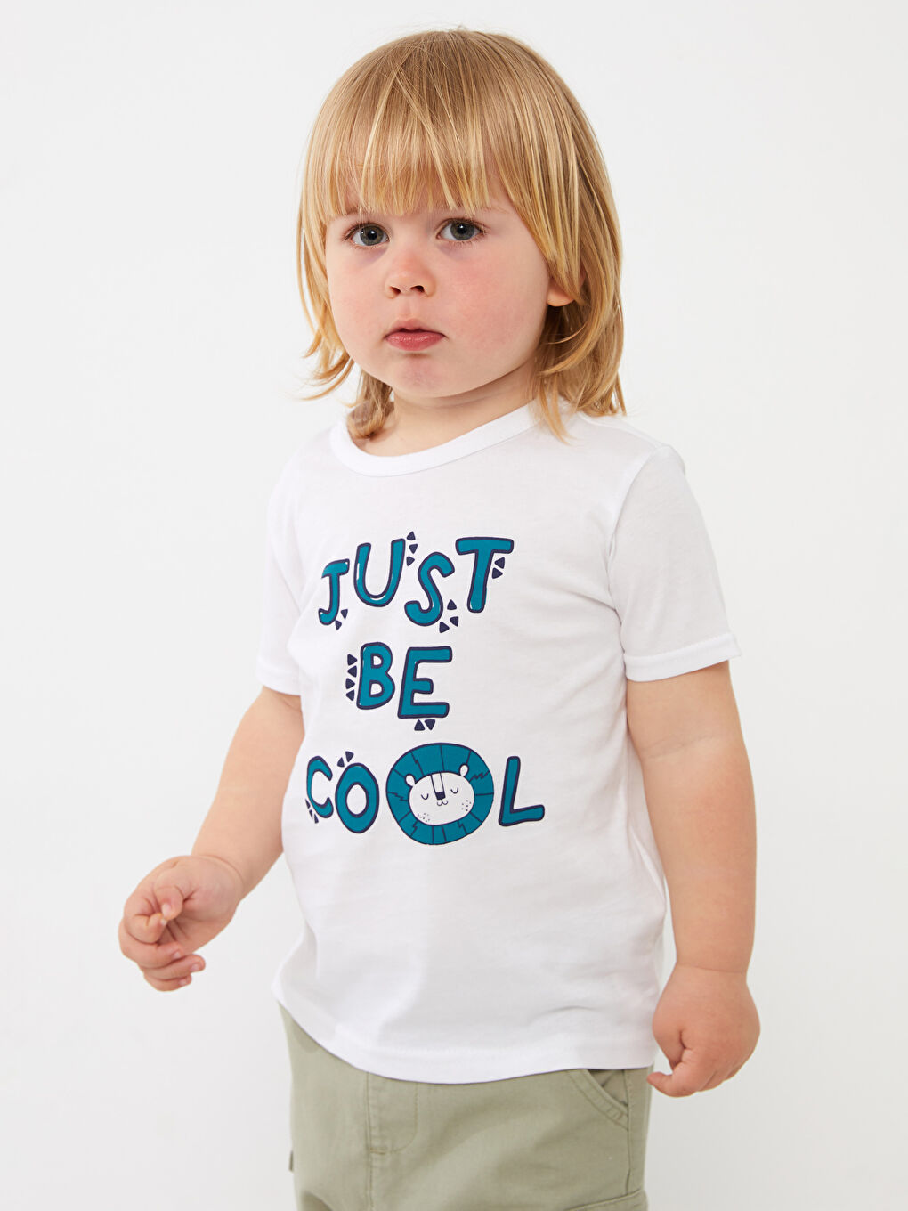 Beyaz Bisiklet Yaka Kısa Kollu Erkek Bebek Tişört