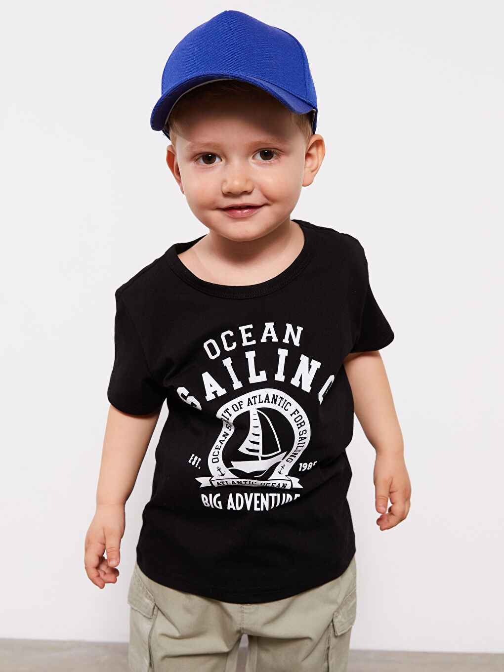 Siyah Bisiklet Yaka Kısa Kollu Erkek Bebek Tişört-1