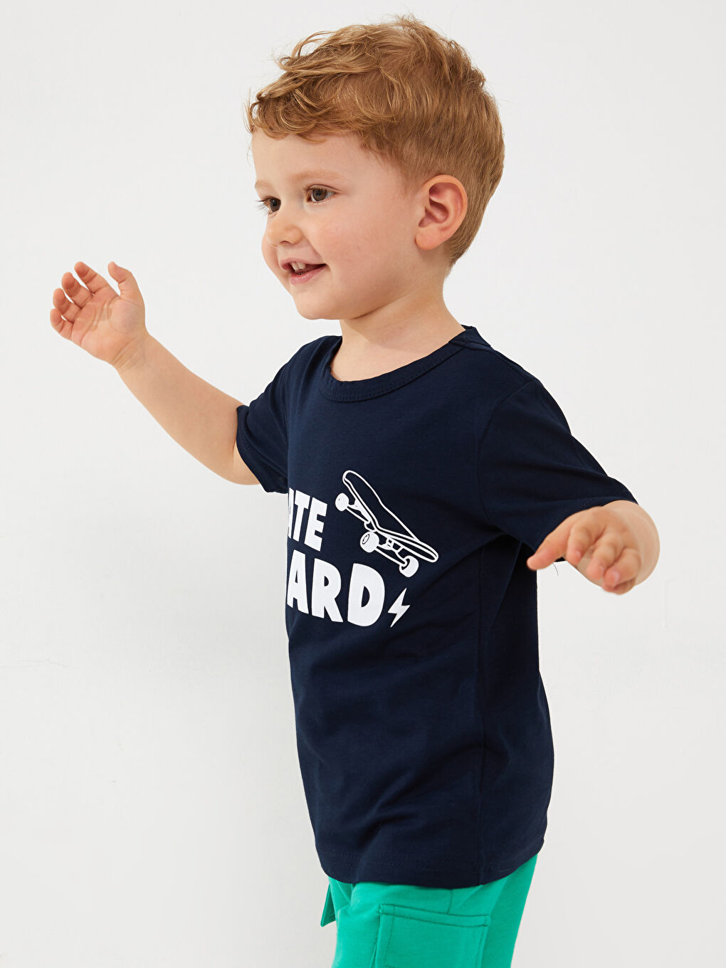 Lacivert Bisiklet Yaka Kısa Kollu Erkek Bebek Tişört-2