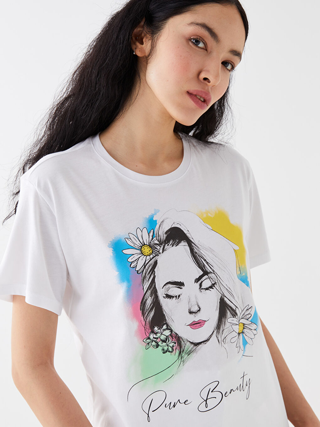 Beyaz Bisiklet Yaka Baskılı Kısa Kollu Kadın Tişört