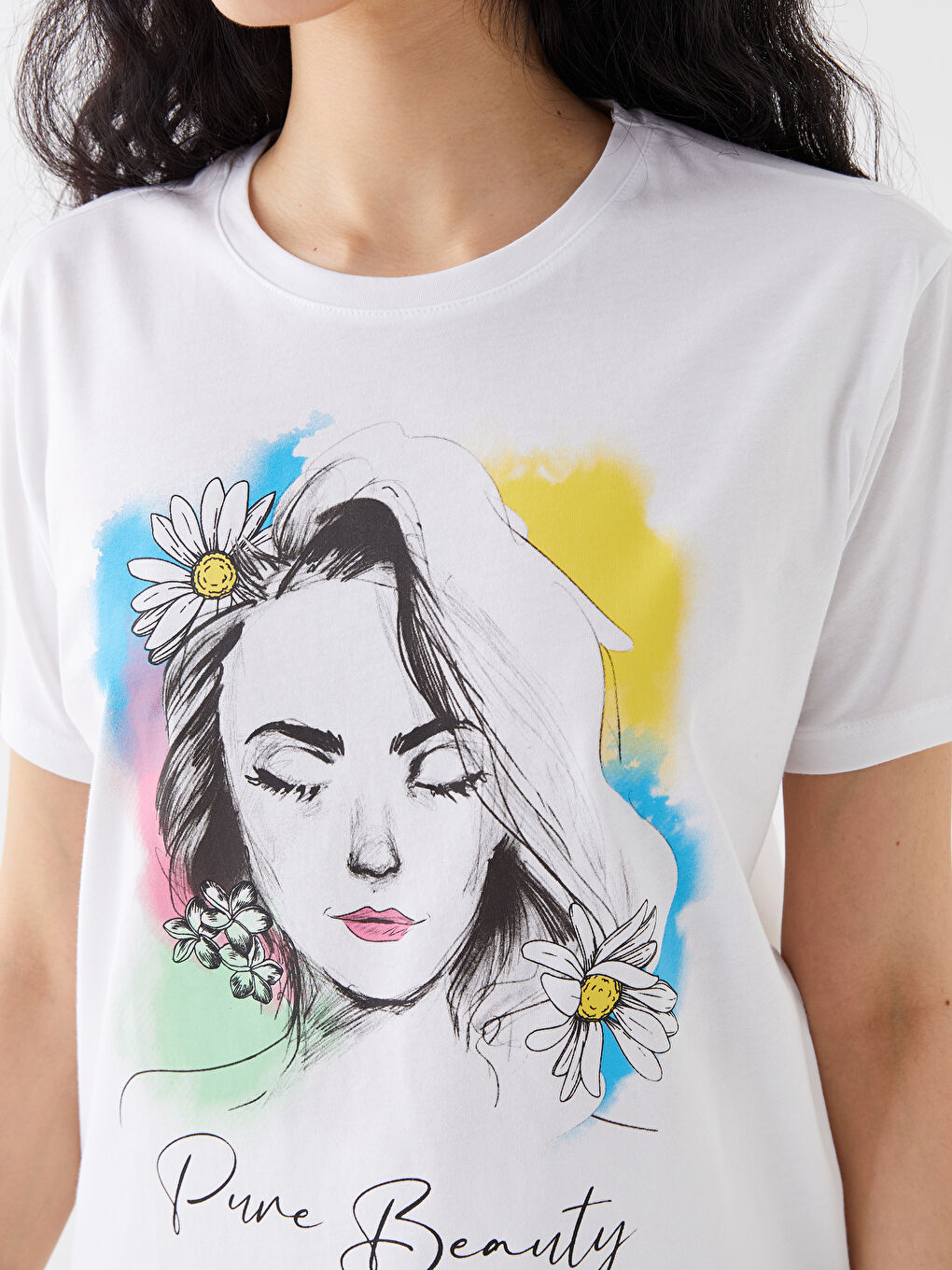 Beyaz Bisiklet Yaka Baskılı Kısa Kollu Kadın Tişört-3