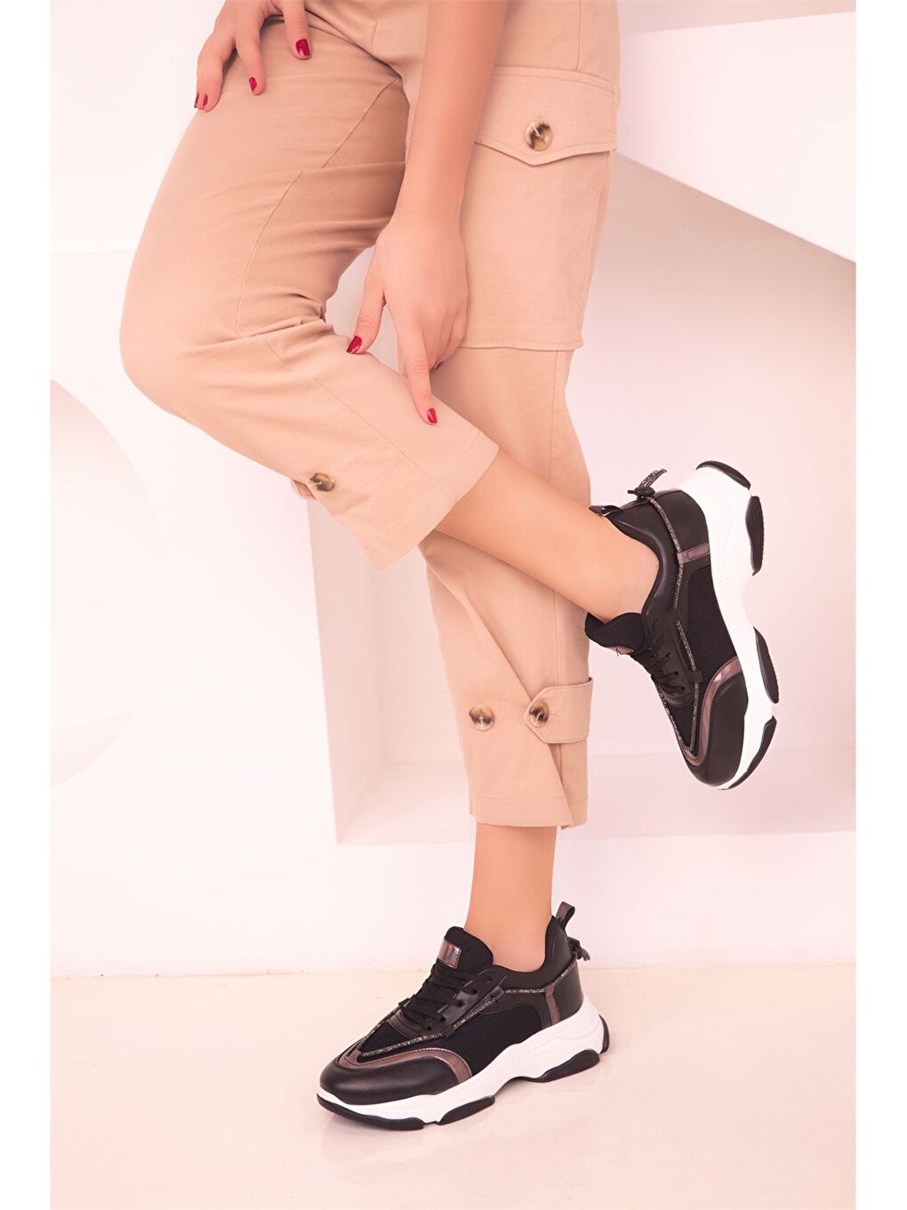 Soho Exclusive Siyah Bağcıklı Kadın Spor Ayakkabı