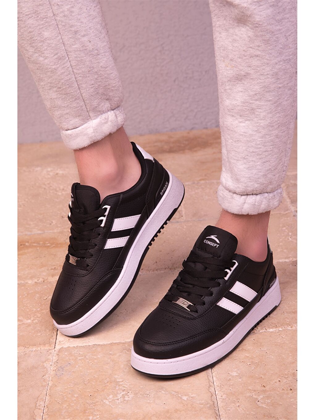 Siyah Bağcıklı Erkek Spor Ayakkabı