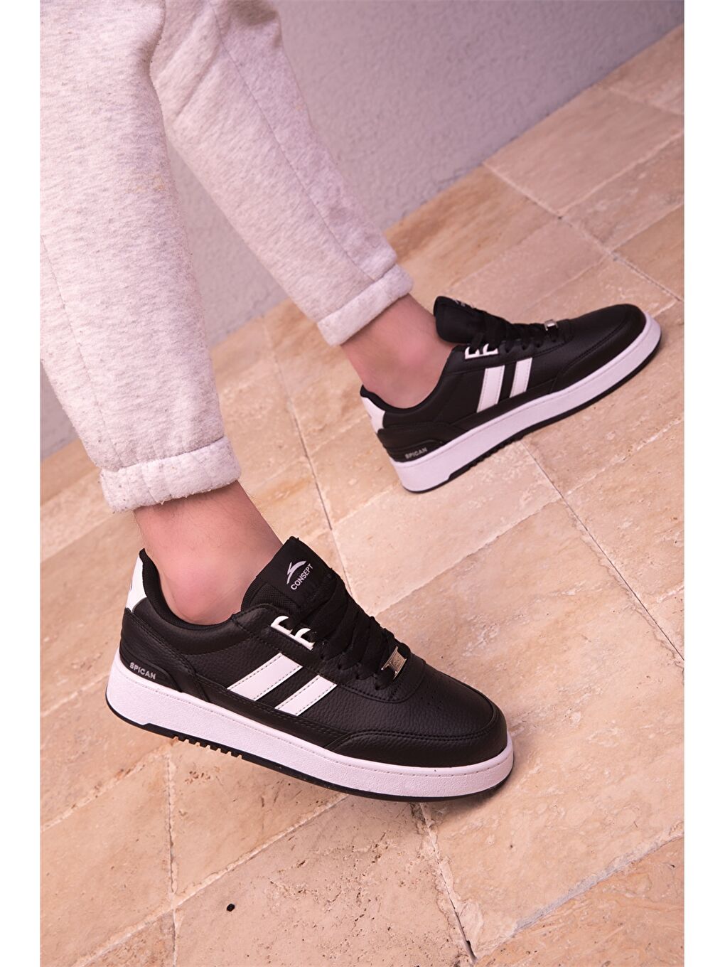 Siyah Bağcıklı Erkek Spor Ayakkabı-1