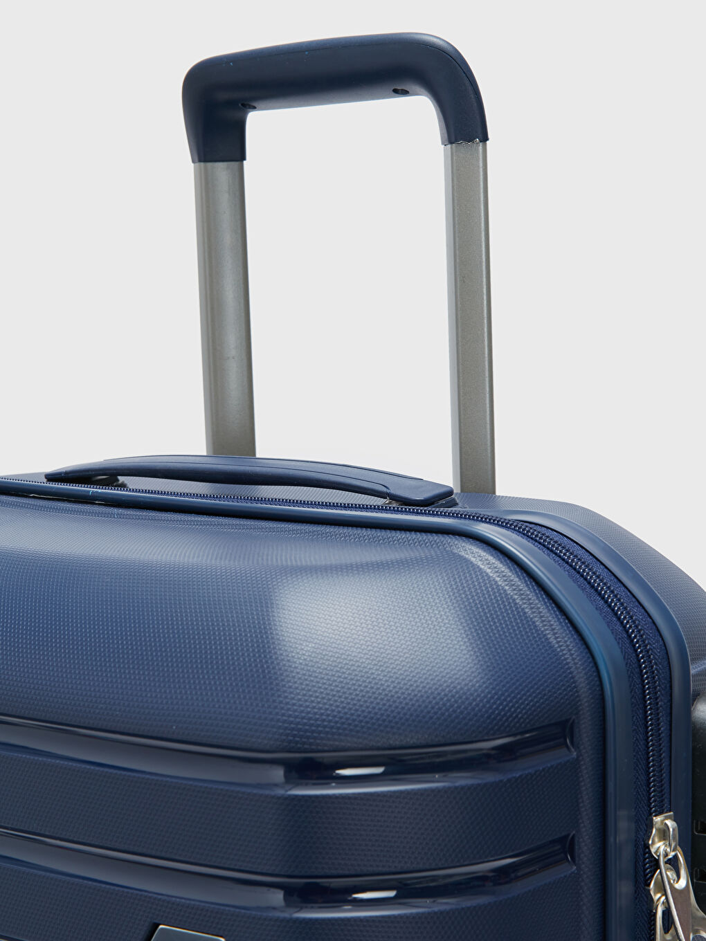 Lacivert Kilit Detaylı Küçük Boy Valiz-5