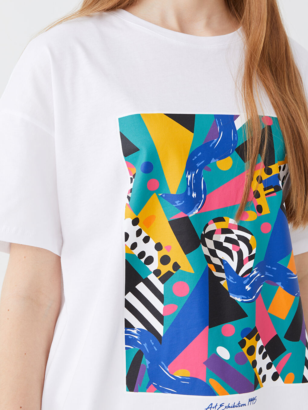 Beyaz Bisiklet Yaka Baskılı Kısa Kollu Oversize Kadın Tişört-3