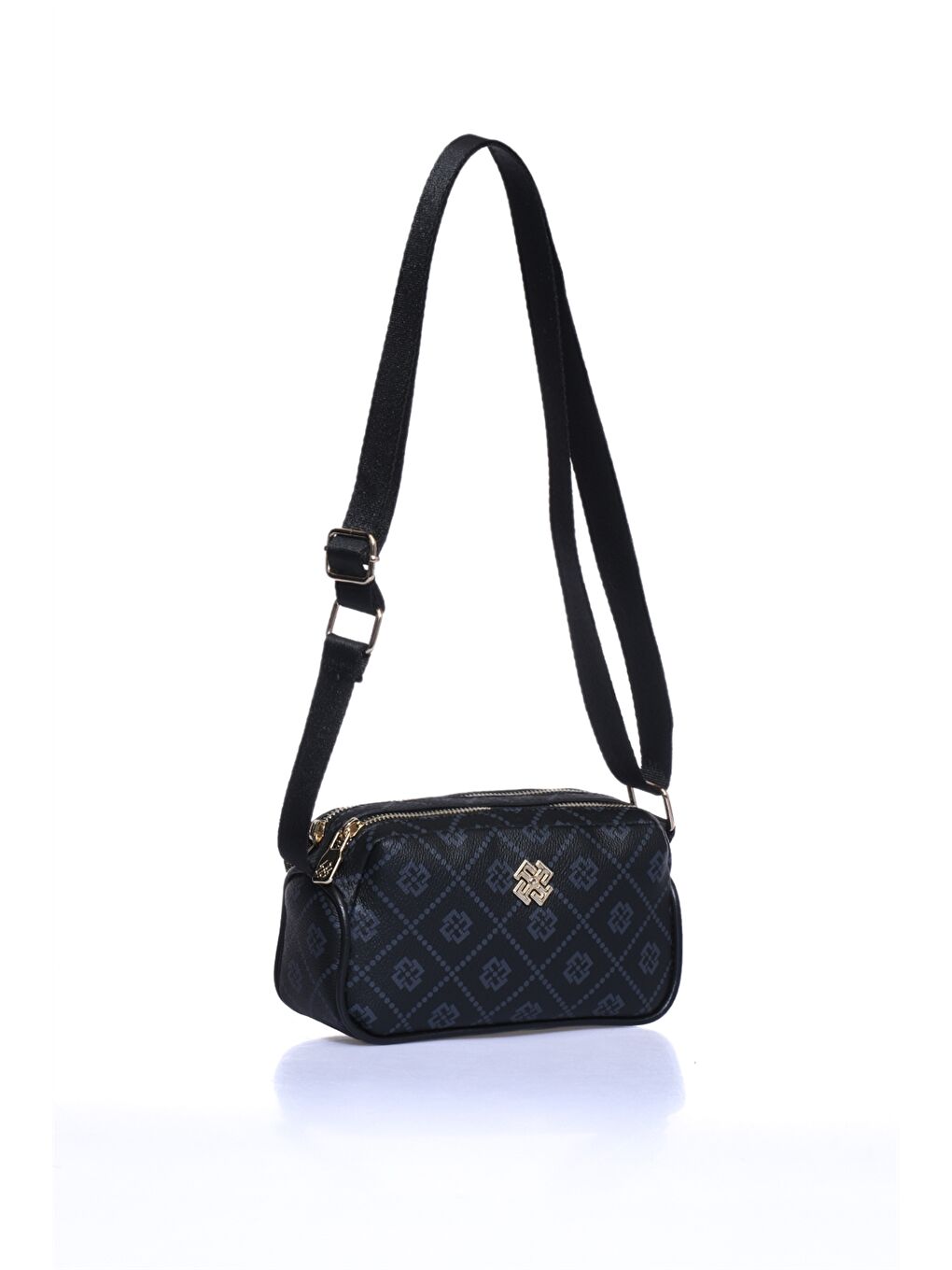 Siyah Deri Görünümlü Desenli Kadın Omuz Çantası-1