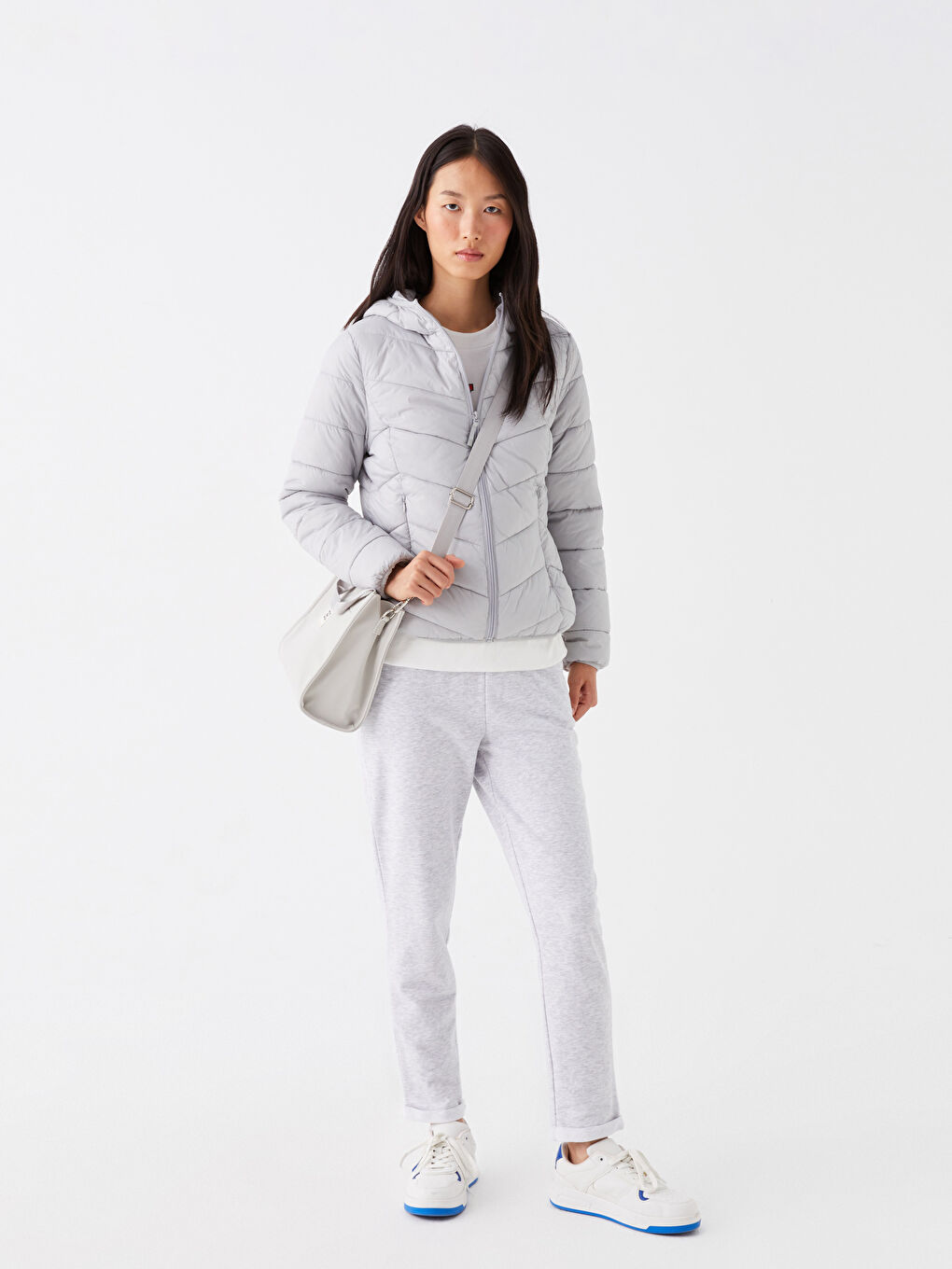 Gri Etiket Detaylı Kadın Kol Çantası-1