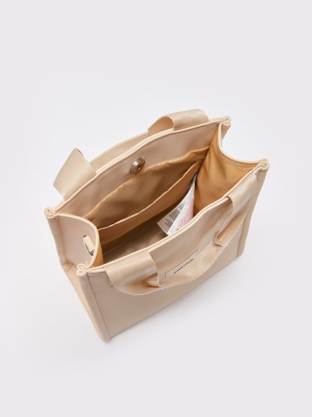 Tag Detailed Women Arm Bag-5