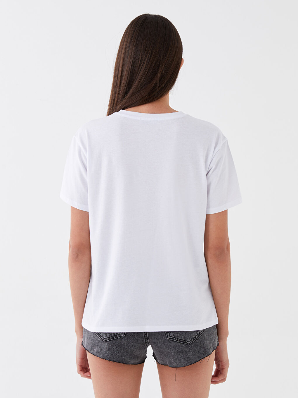 تيشيرت نسائي بأكمام قصيرة وياقة دائرية مطبوع-3