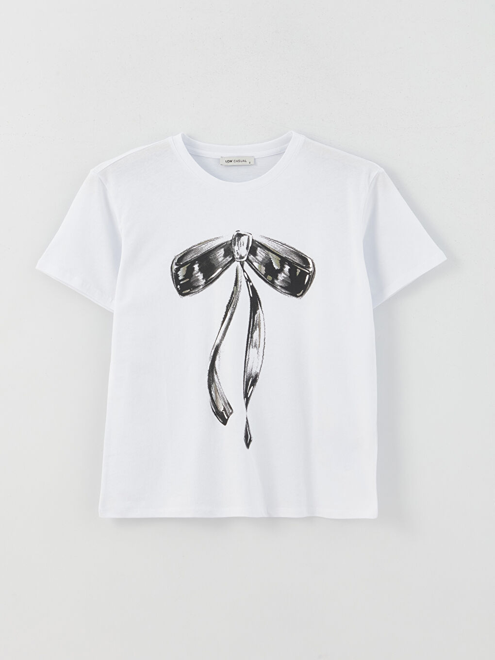 تيشيرت نسائي بأكمام قصيرة وياقة دائرية مطبوع-4