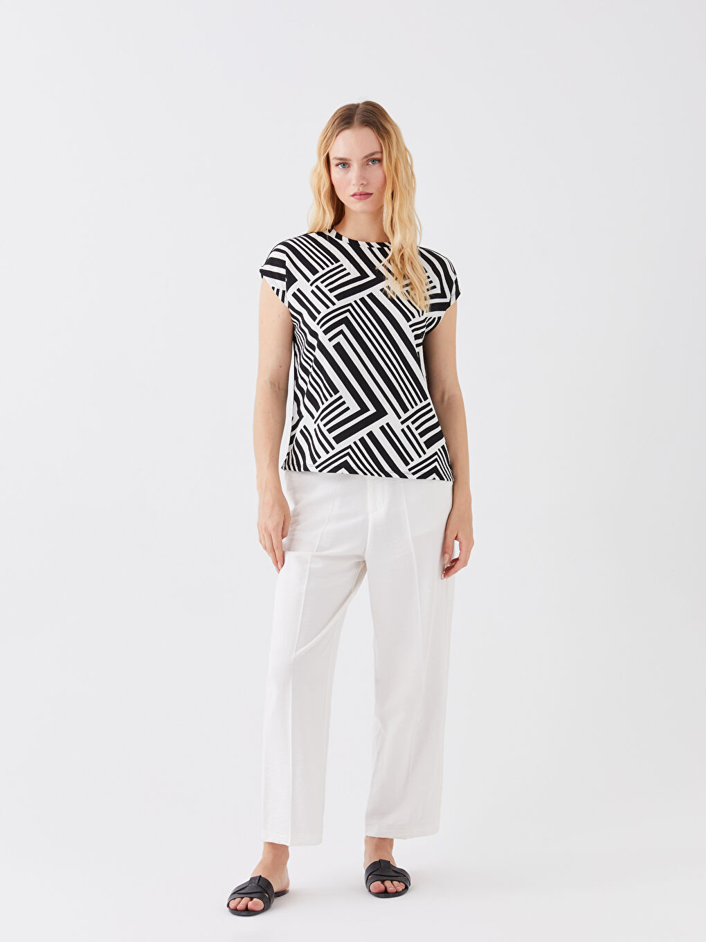 Crew Neck Patterned Short Sleeve Women's T-Shirt-1