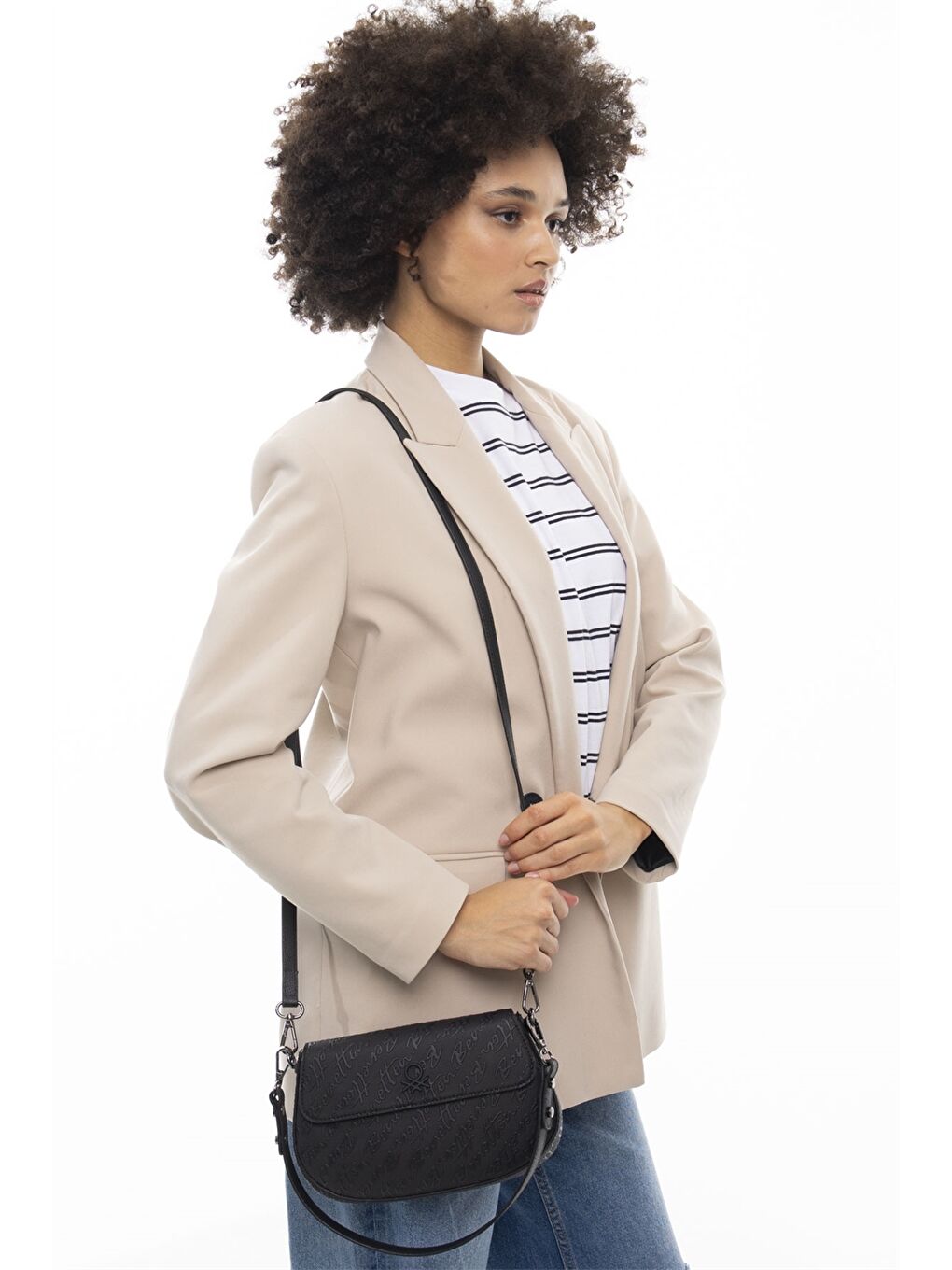 Siyah Deri Görünümlü Baskılı Kadın Omuz Çantası-1