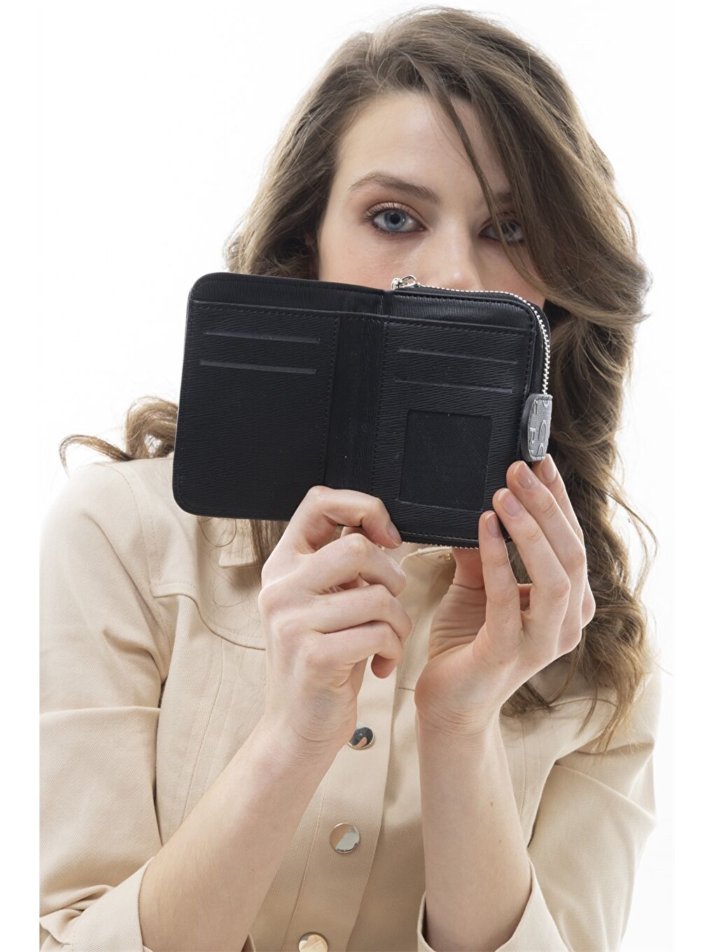 Siyah Deri Görünümlü Kadın Cüzdan-1