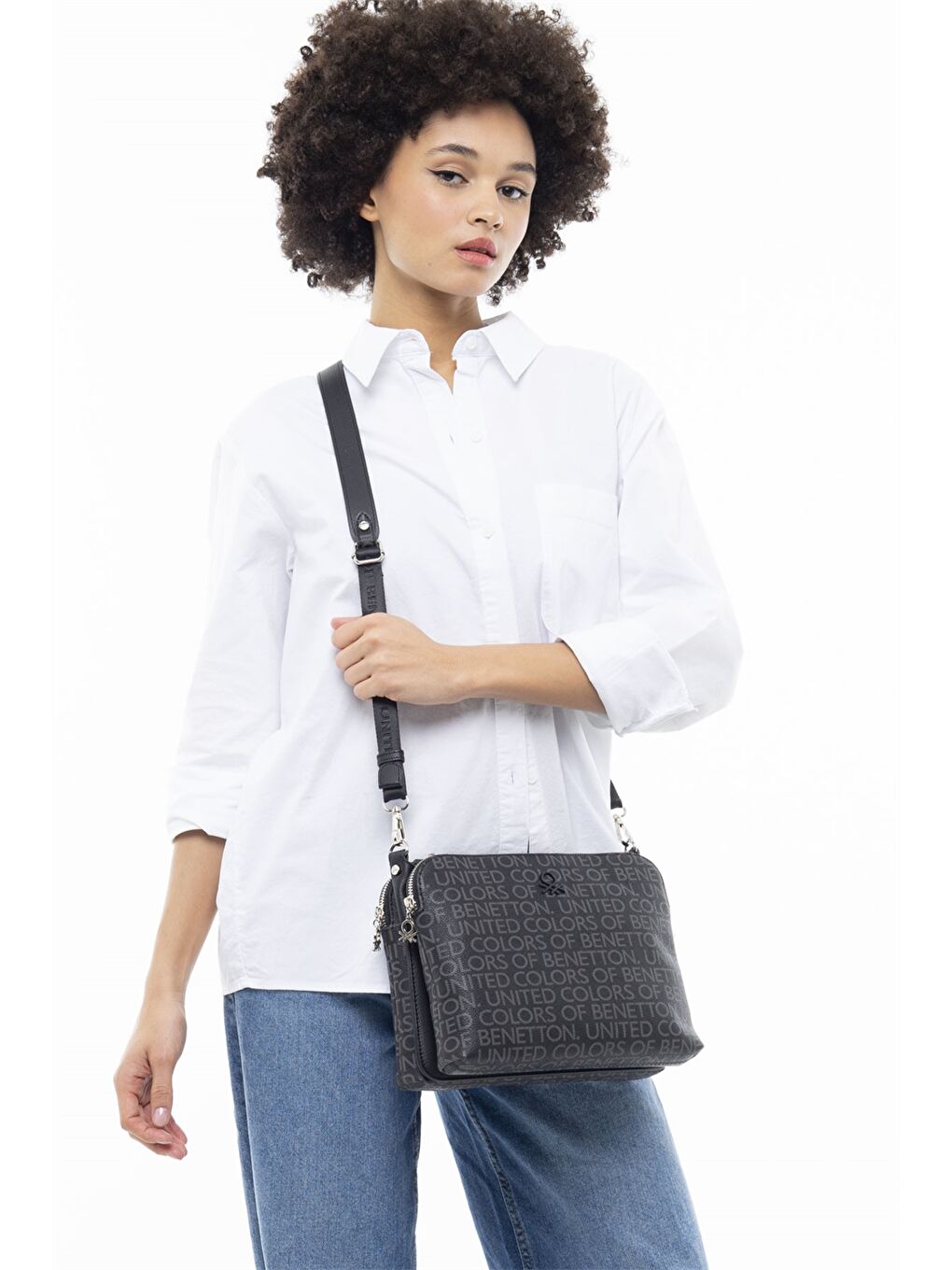 Siyah Deri Görünümlü Kadın Çanta